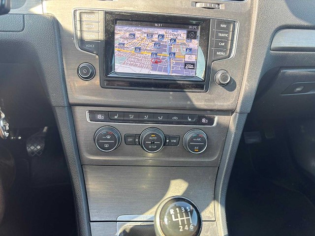 Volkswagen - 2013 - golf - 1.6 tdi highl. blm. - personenauto - afbeelding 5 van  15