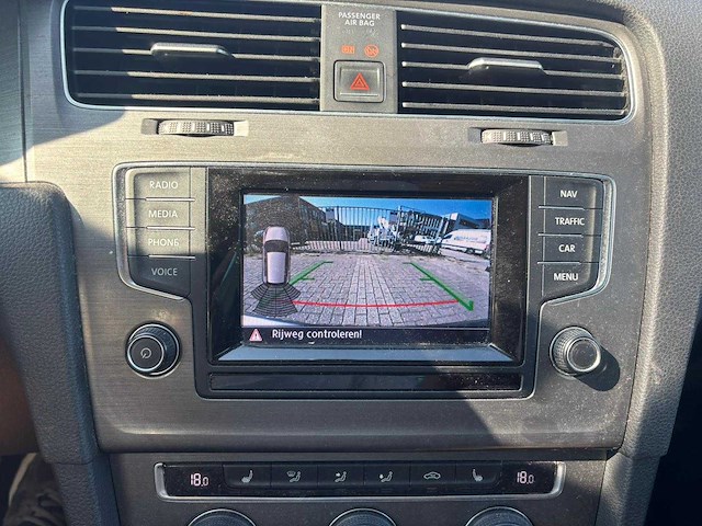 Volkswagen - 2013 - golf - 1.6 tdi highl. blm. - personenauto - afbeelding 6 van  15