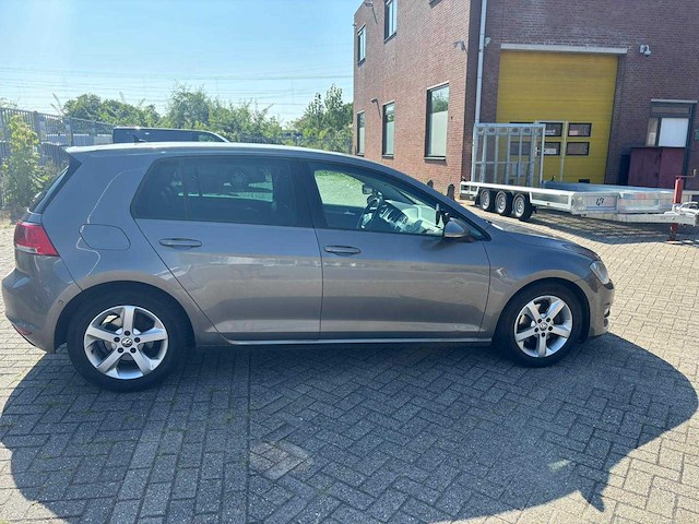 Volkswagen - 2013 - golf - 1.6 tdi highl. blm. - personenauto - afbeelding 11 van  15