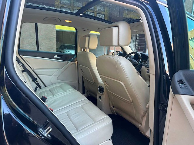Volkswagen - 2013 - tiguan - 2.0 tsi sport&st.4m - automaat - personenauto - afbeelding 10 van  20