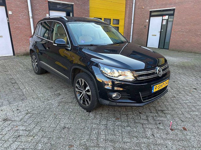 Volkswagen - 2013 - tiguan - 2.0 tsi sport&st.4m - automaat - personenauto - afbeelding 18 van  20