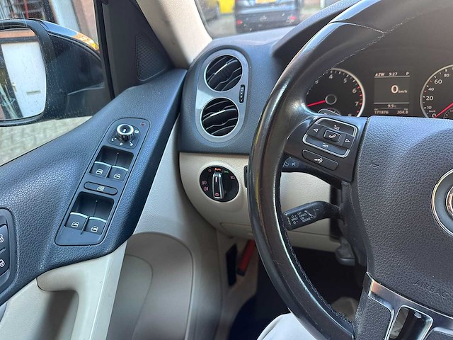 Volkswagen - 2013 - tiguan - 2.0 tsi sport&st.4m - automaat - personenauto - afbeelding 5 van  22