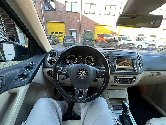 Volkswagen - 2013 - tiguan - 2.0 tsi sport&st.4m - automaat - personenauto - afbeelding 4 van  22
