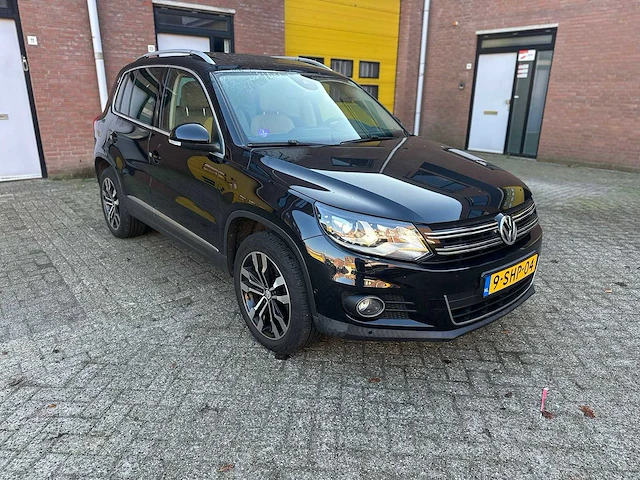 Volkswagen - 2013 - tiguan - 2.0 tsi sport&st.4m - automaat - personenauto - afbeelding 20 van  22