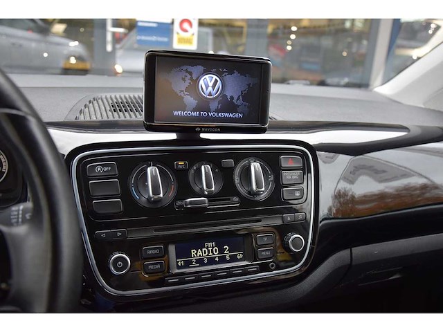 Volkswagen - 2013 - up! - 1.0 high up! bluem. - 4-kjf-61 - afbeelding 4 van  23
