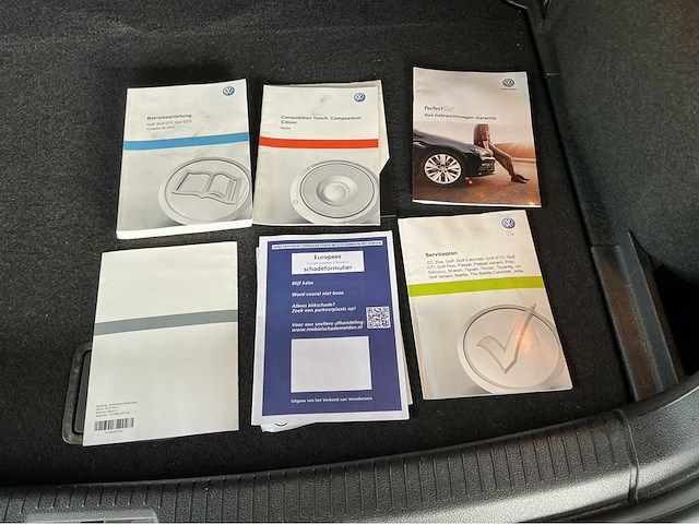Volkswagen - 2013 -golf - 1.2 tsi highline - gti uitrusting marge auto - afbeelding 10 van  11