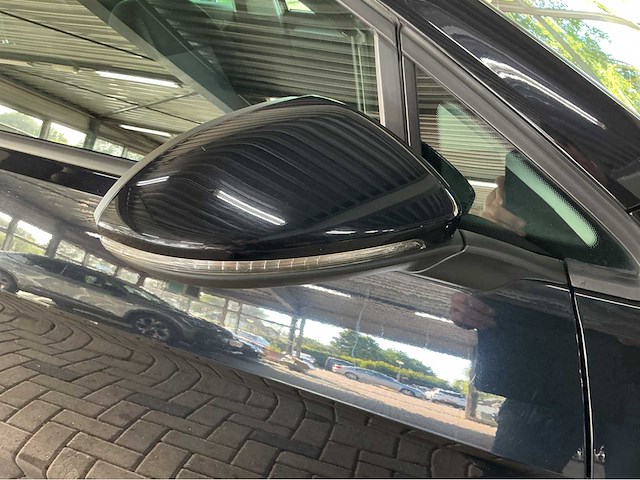 Volkswagen - 2013 -golf - 1.2 tsi highline - gti uitrusting marge auto - afbeelding 8 van  31