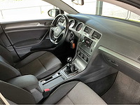 Volkswagen - 2013 -golf - 1.2 tsi highline - gti uitrusting marge auto - afbeelding 13 van  31