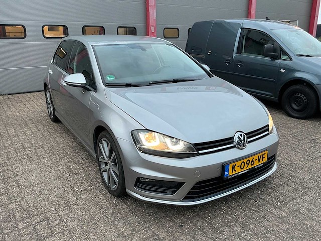 Volkswagen - 2014 - golf - 1.6 tdi highline - personenauto - afbeelding 1 van  19