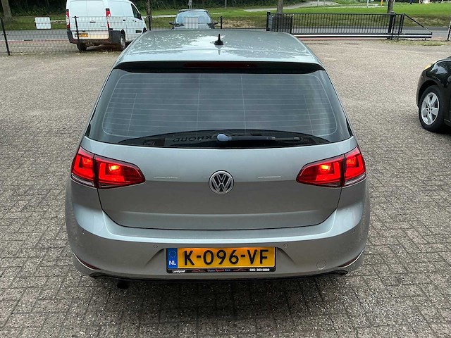 Volkswagen - 2014 - golf - 1.6 tdi highline - personenauto - afbeelding 16 van  19
