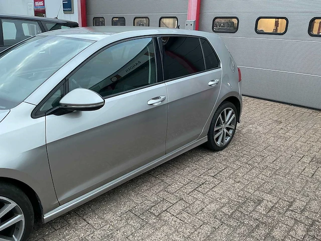 Volkswagen - 2014 - golf - 1.6 tdi highline - personenauto - afbeelding 14 van  19