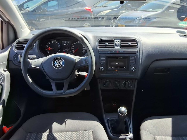 Volkswagen - 2014 - polo - 1.0 trendline - personenauto - afbeelding 1 van  16
