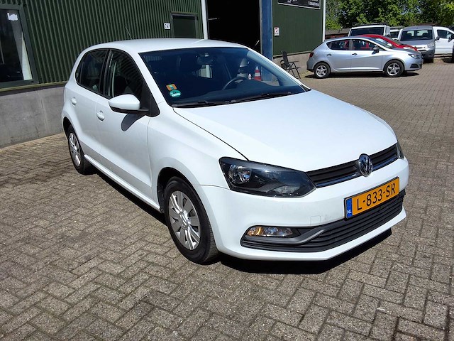 Volkswagen - 2014 - polo - 1.0 trendline - personenauto - afbeelding 3 van  3