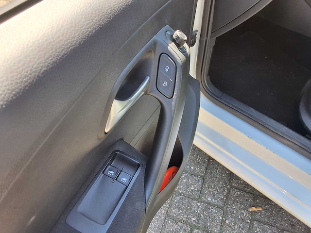 Volkswagen - 2014 - polo - personenauto - afbeelding 4 van  19