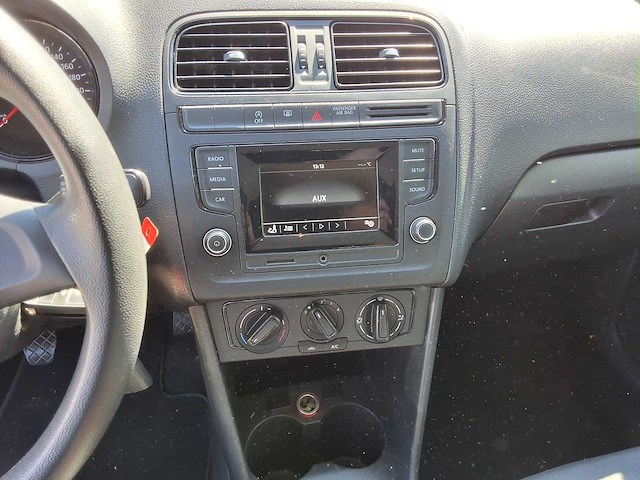 Volkswagen - 2014 - polo - personenauto - afbeelding 7 van  19
