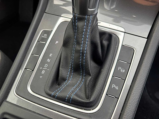 Volkswagen - 2015 - e-golf - e-golf - j-581-rd - afbeelding 7 van  16