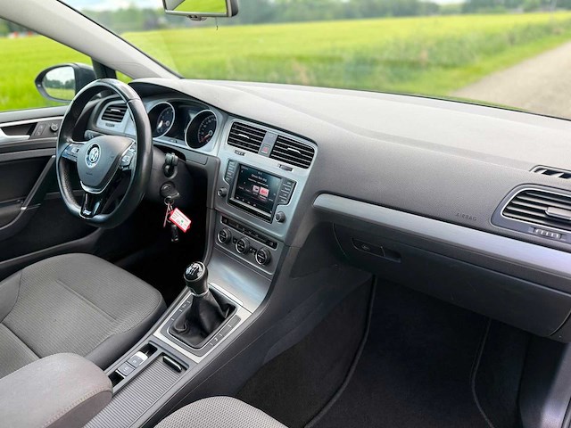 Volkswagen - 2015 - golf - 1.0 tsi comfortline - ht-343-v - personenauto - afbeelding 3 van  13