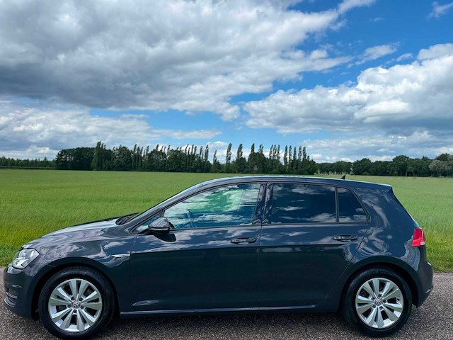 Volkswagen - 2015 - golf - 1.0 tsi comfortline - ht-343-v - personenauto - afbeelding 6 van  13