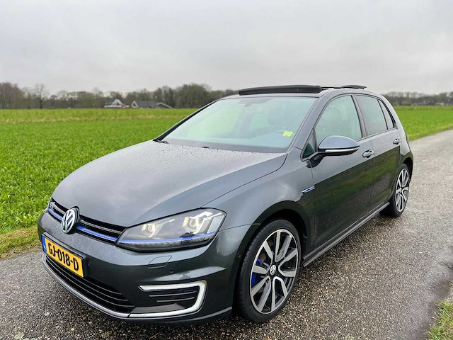 Volkswagen - 2015 - golf - 1.4 tsi gte - gj-018-d - afbeelding 1 van  13
