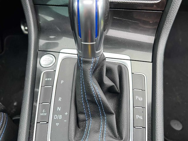 Volkswagen - 2015 - golf - 1.4 tsi gte - gj-018-d - afbeelding 2 van  13