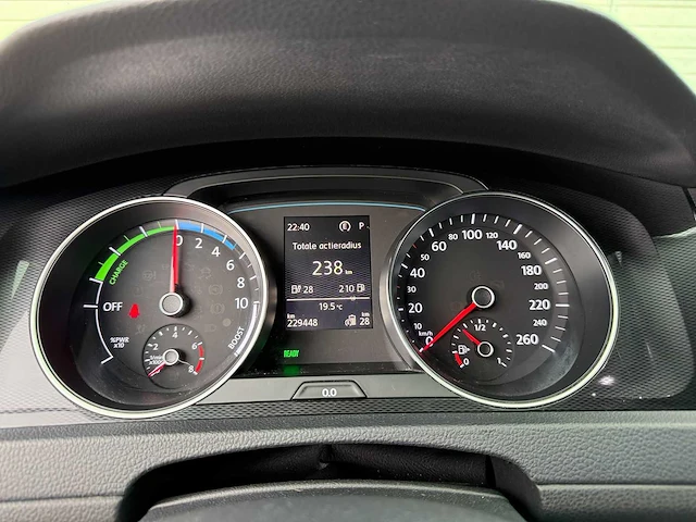Volkswagen - 2015 - golf - 1.4 tsi gte - personenauto - afbeelding 4 van  24