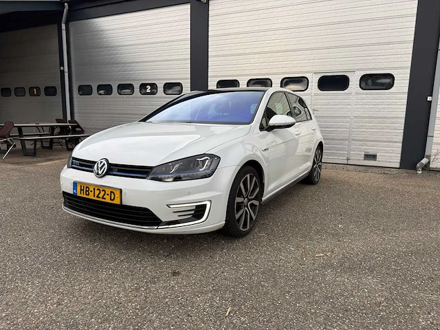 Volkswagen - 2015 - golf - 1.4 tsi gte - personenauto - afbeelding 1 van  24