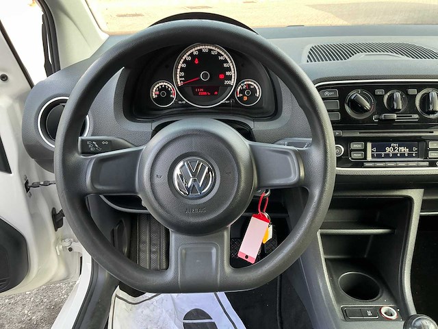 Volkswagen - 2015 - up! - 1.0 take up! bluem. - personenauto (7-zfl-33) - afbeelding 4 van  26
