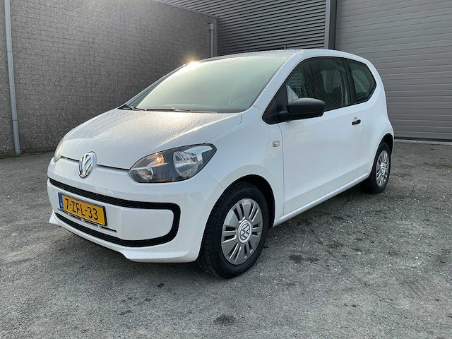 Volkswagen - 2015 - up! - 1.0 take up! bluem. - personenauto (7-zfl-33) - afbeelding 1 van  30