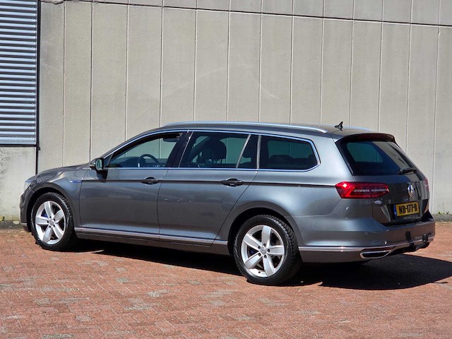 Volkswagen - 2016 - passat variant - 1.4 t. gte c.s. pl. - nb-177-b - afbeelding 30 van  46