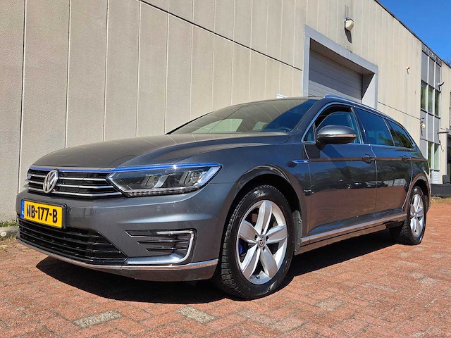 Volkswagen - 2016 - passat variant - 1.4 t. gte c.s. pl. - nb-177-b - afbeelding 31 van  46