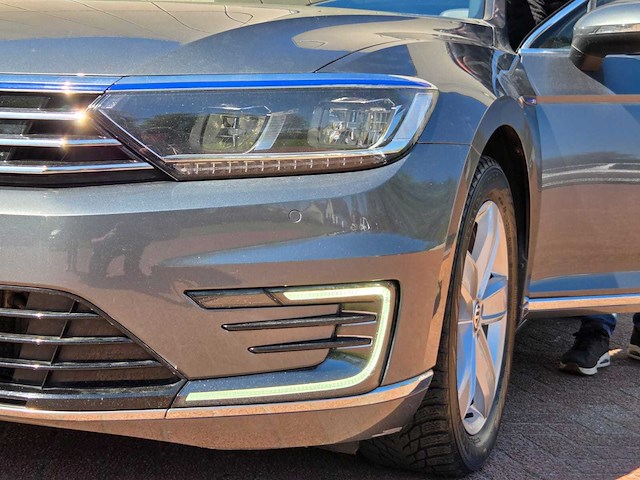 Volkswagen - 2016 - passat variant - 1.4 t. gte c.s. pl. - nb-177-b - afbeelding 38 van  46