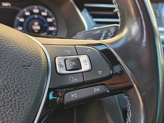 Volkswagen - 2016 - passat variant - 1.4 t. gte c.s. pl. - nb-177-b - afbeelding 12 van  46