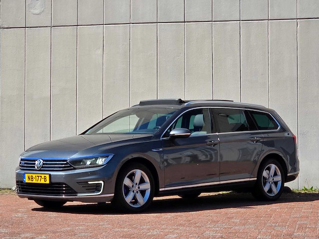 Volkswagen - 2016 - passat variant - 1.4 t. gte c.s. pl. - nb-177-b - afbeelding 45 van  46