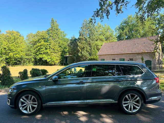 Volkswagen - 2016 - passat variant - 1.4 tsi gte highline - personenauto - kx-790-v - afbeelding 13 van  15