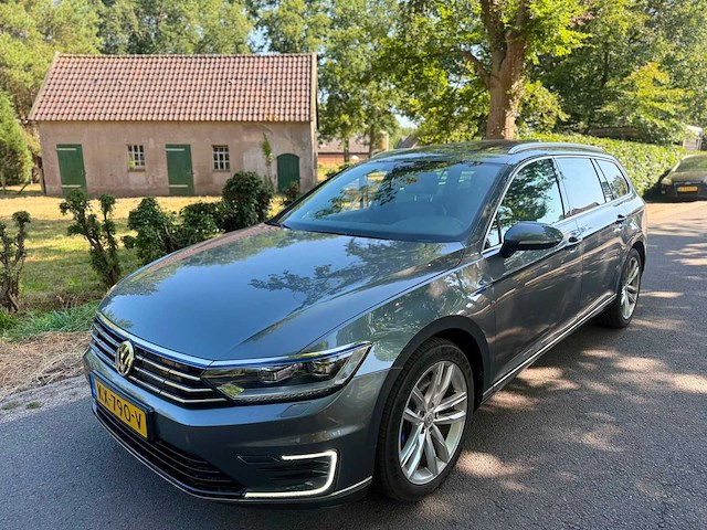 Volkswagen - 2016 - passat variant - 1.4 tsi gte highline - personenauto - kx-790-v - afbeelding 1 van  15