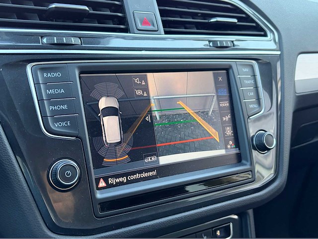 Volkswagen - 2016 - tiguan - 2.0 tsi 4 motion highline - personenauto - afbeelding 5 van  26