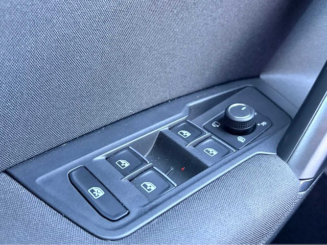 Volkswagen - 2016 - tiguan - 2.0 tsi 4 motion highline - personenauto - afbeelding 8 van  26