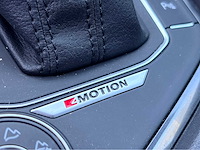 Volkswagen - 2016 - tiguan - 2.0 tsi 4 motion highline - personenauto - afbeelding 13 van  26