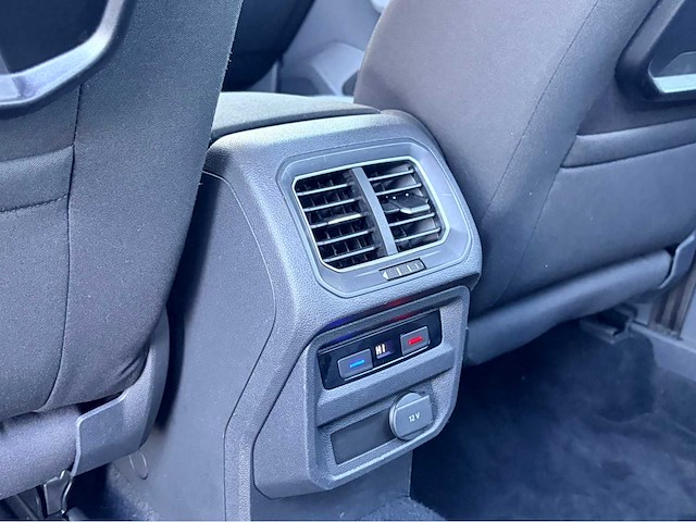 Volkswagen - 2016 - tiguan - 2.0 tsi 4 motion highline - personenauto - afbeelding 15 van  26