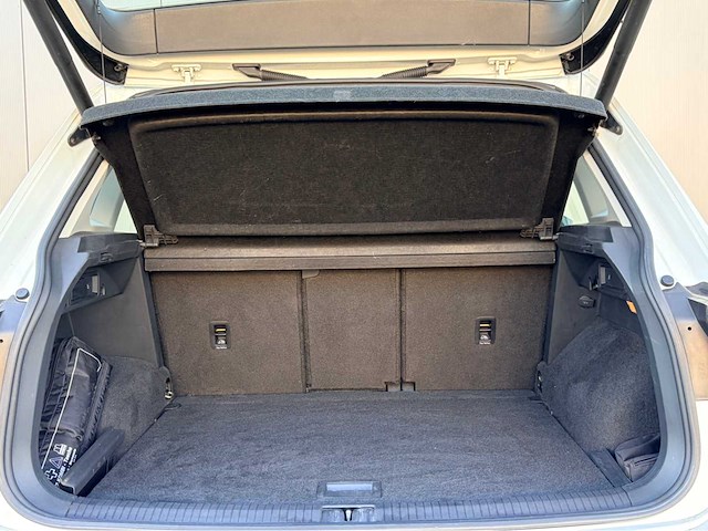 Volkswagen - 2016 - tiguan - 2.0 tsi 4 motion highline - personenauto - afbeelding 16 van  26