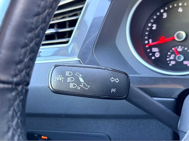 Volkswagen - 2016 - tiguan - 2.0 tsi 4 motion highline - personenauto - afbeelding 17 van  26