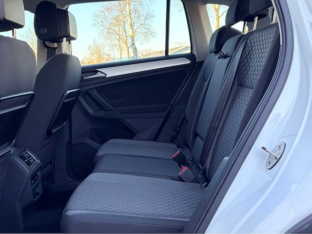 Volkswagen - 2016 - tiguan - 2.0 tsi 4 motion highline - personenauto - afbeelding 2 van  26