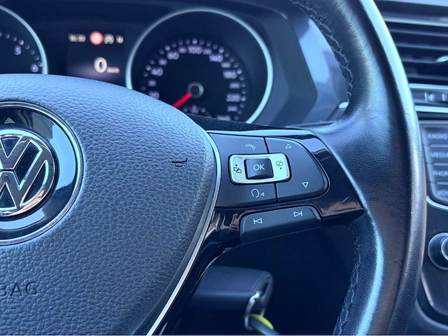 Volkswagen - 2016 - tiguan - 2.0 tsi 4 motion highline - personenauto - afbeelding 11 van  26