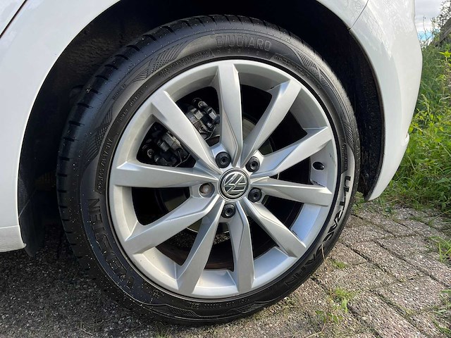 Volkswagen - 2017 - golf - 1.0 tsi virtual cockpit - personenauto - afbeelding 11 van  23