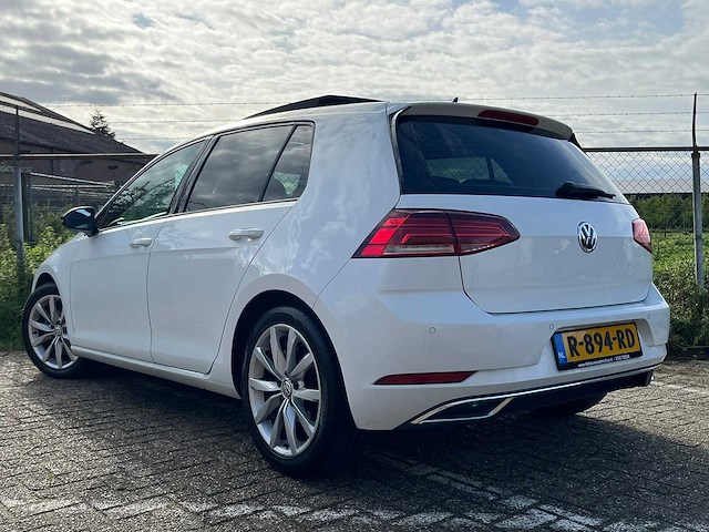 Volkswagen - 2017 - golf - 1.0 tsi virtual cockpit - personenauto - afbeelding 14 van  23