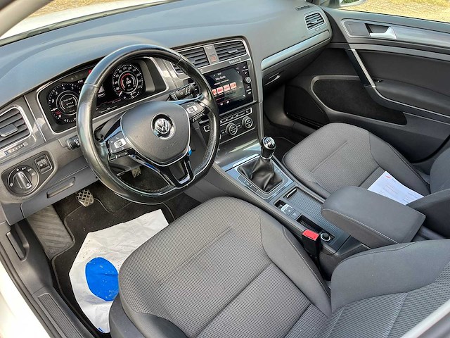 Volkswagen - 2017 - golf - 1.0 tsi virtual cockpit - personenauto - afbeelding 18 van  23
