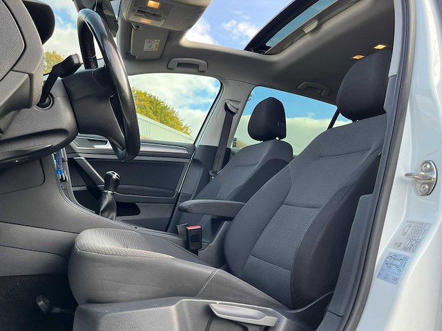 Volkswagen - 2017 - golf - 1.0 tsi virtual cockpit - personenauto - afbeelding 20 van  23