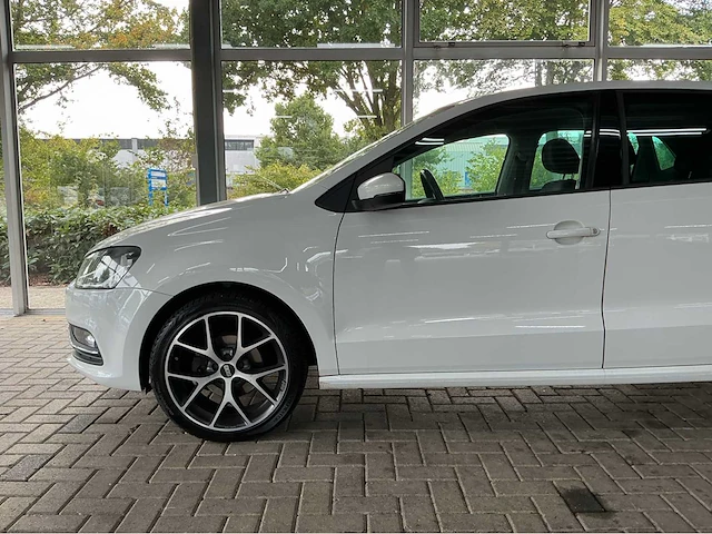 Volkswagen - 2017 - polo - 1.2 tsi comfortline - personenauto - afbeelding 3 van  40