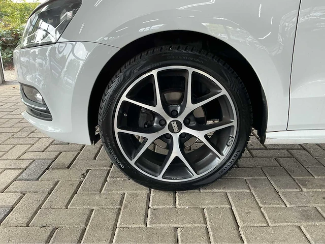 Volkswagen - 2017 - polo - 1.2 tsi comfortline - personenauto - afbeelding 4 van  40