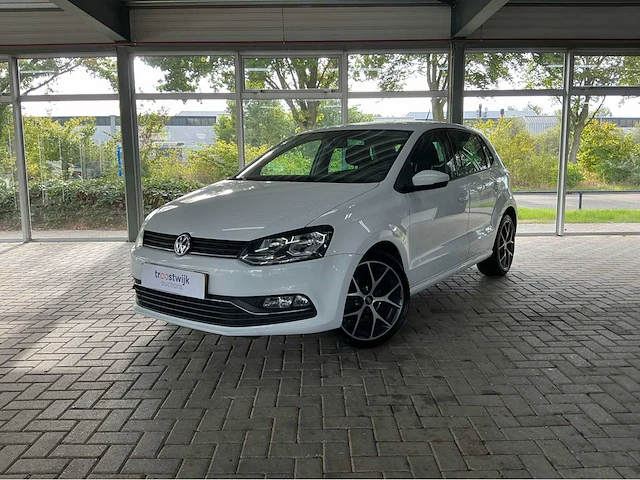 Volkswagen - 2017 - polo - 1.2 tsi comfortline - personenauto - afbeelding 1 van  40